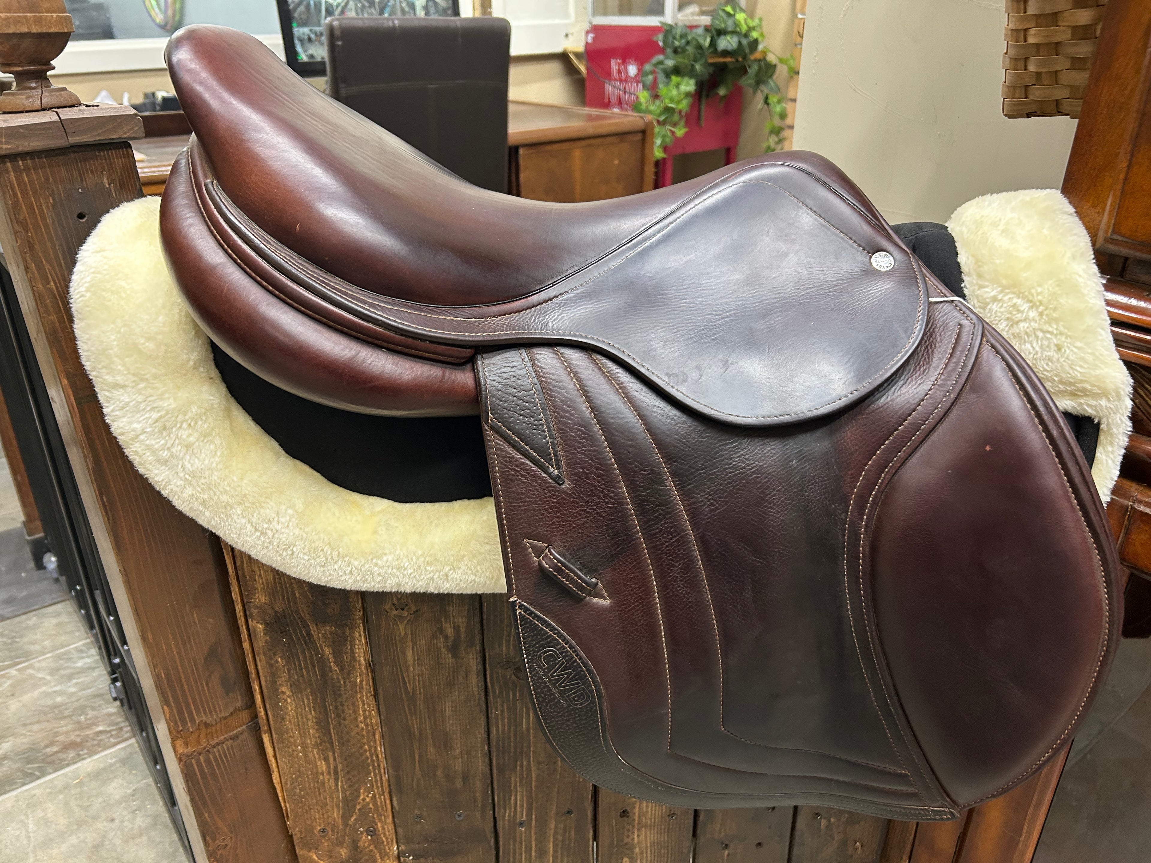 CWD 17.5 Buffalo leather