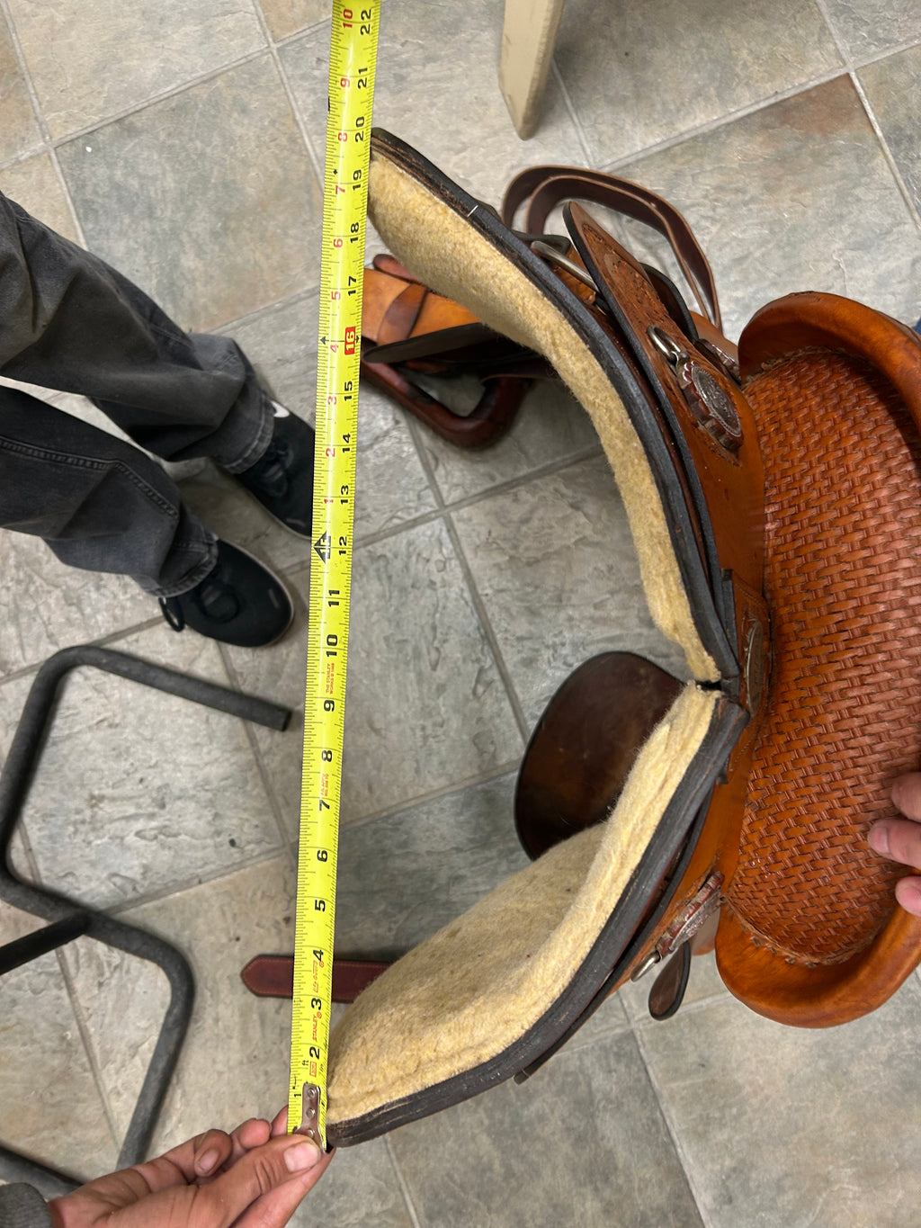 Big Horn Ranch Saddle 15.5-16 seat Semi-Full QH Bars