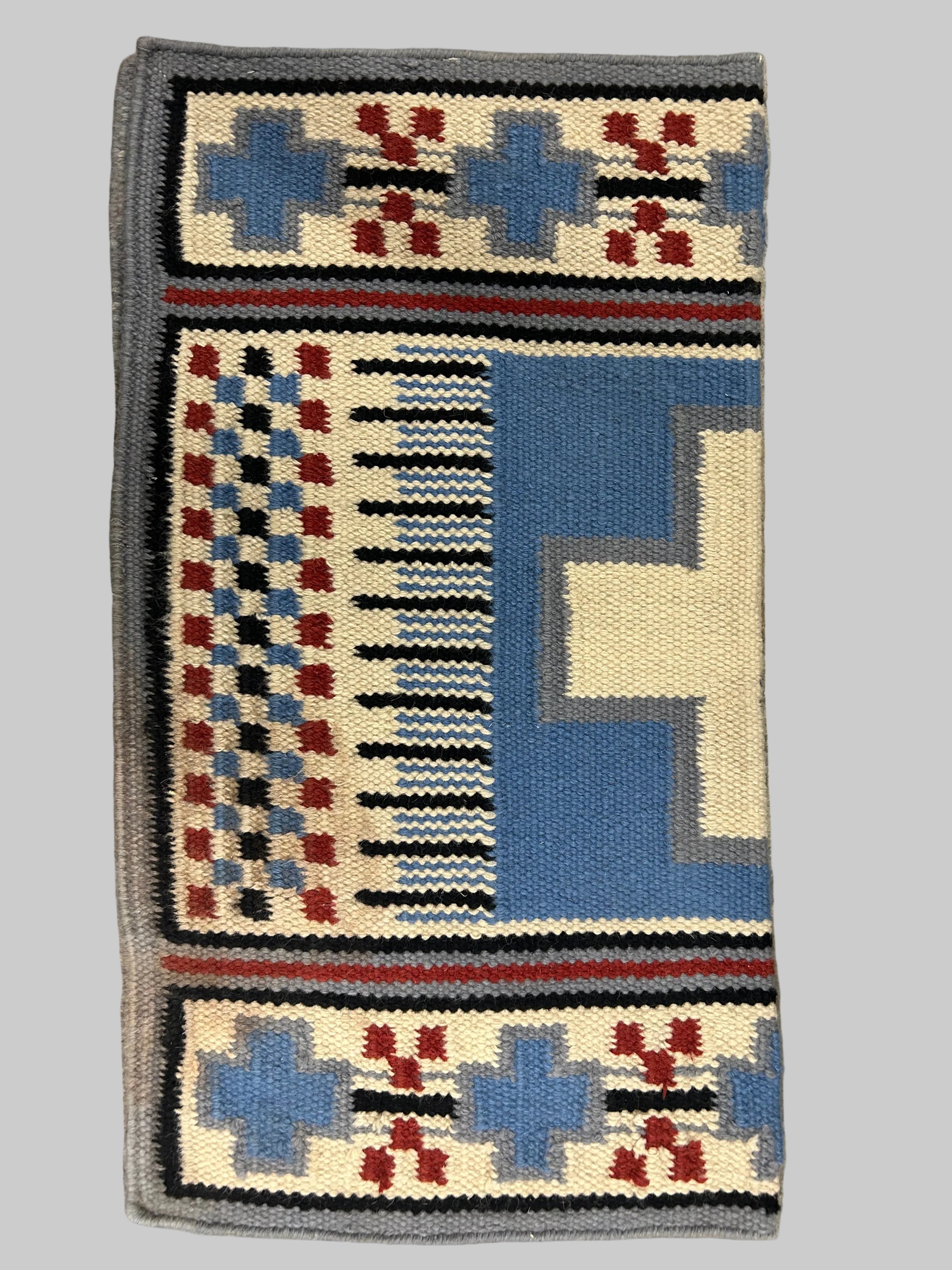 Western Saddle Blanket Blue/Burgundy Cross 35x38