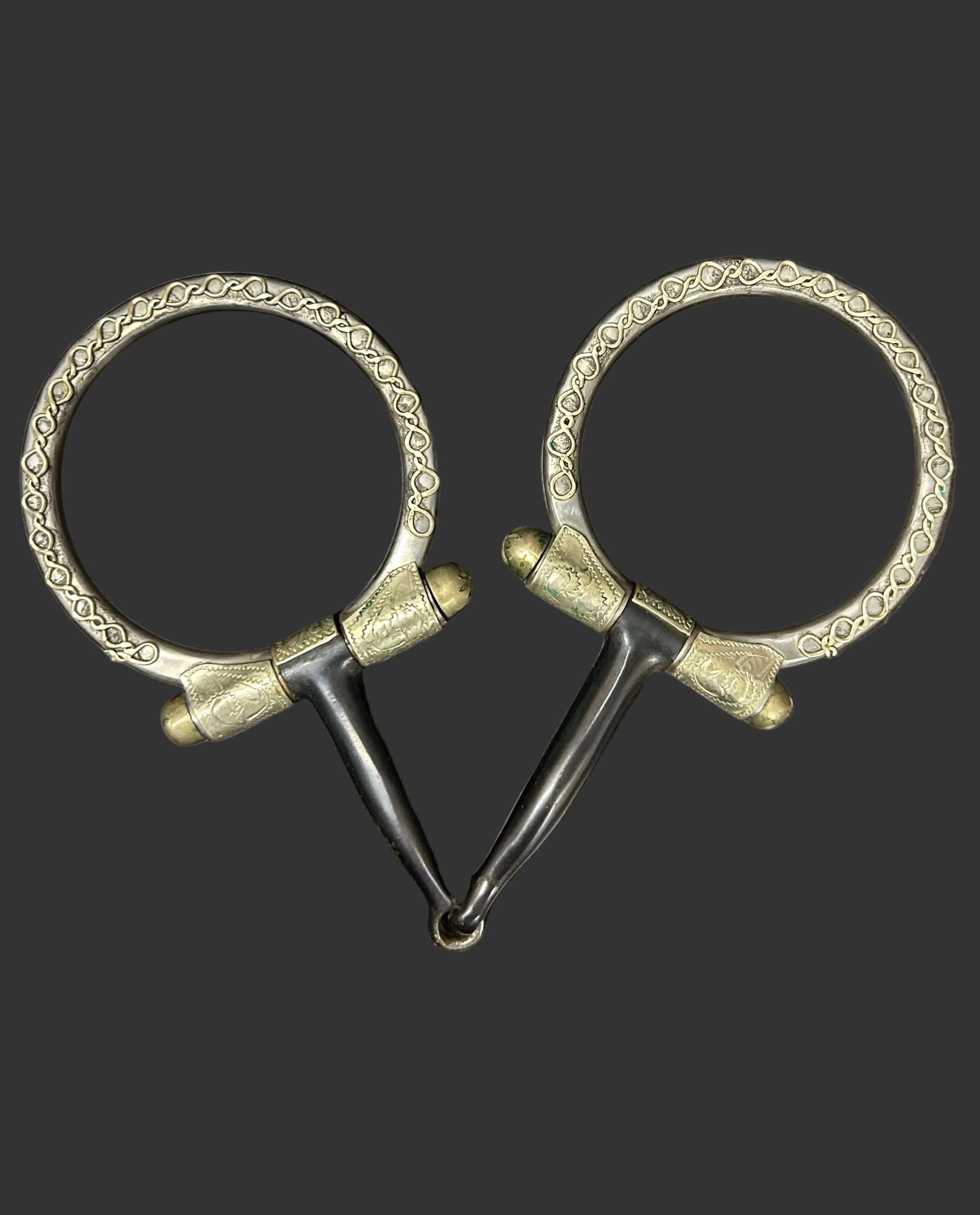 Western snaffle 5" Sweet iron with copper.