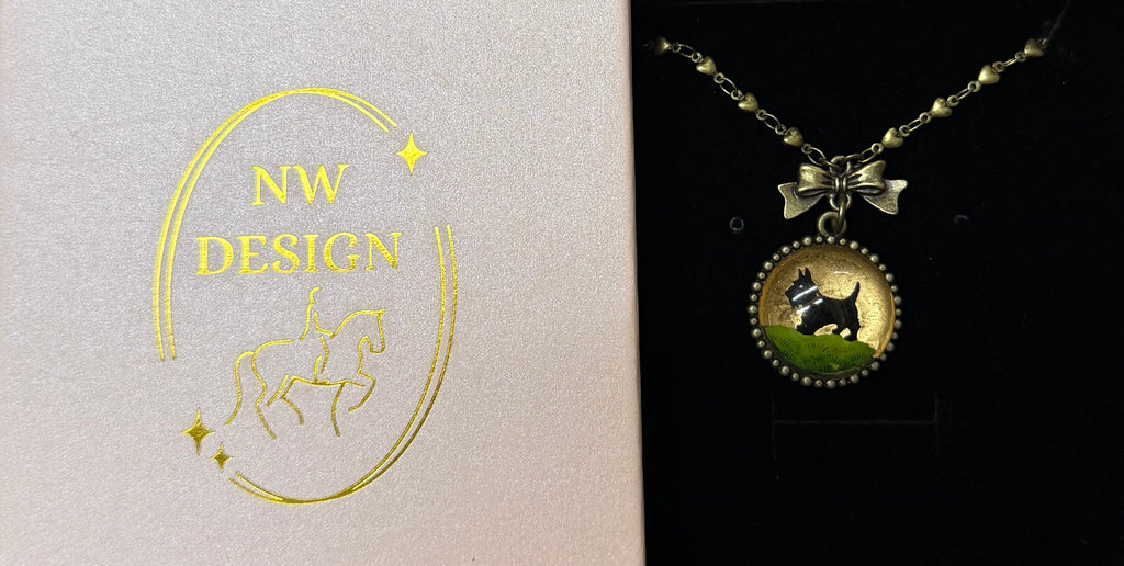 NW Designs 'The Scottie' Necklace in Gold