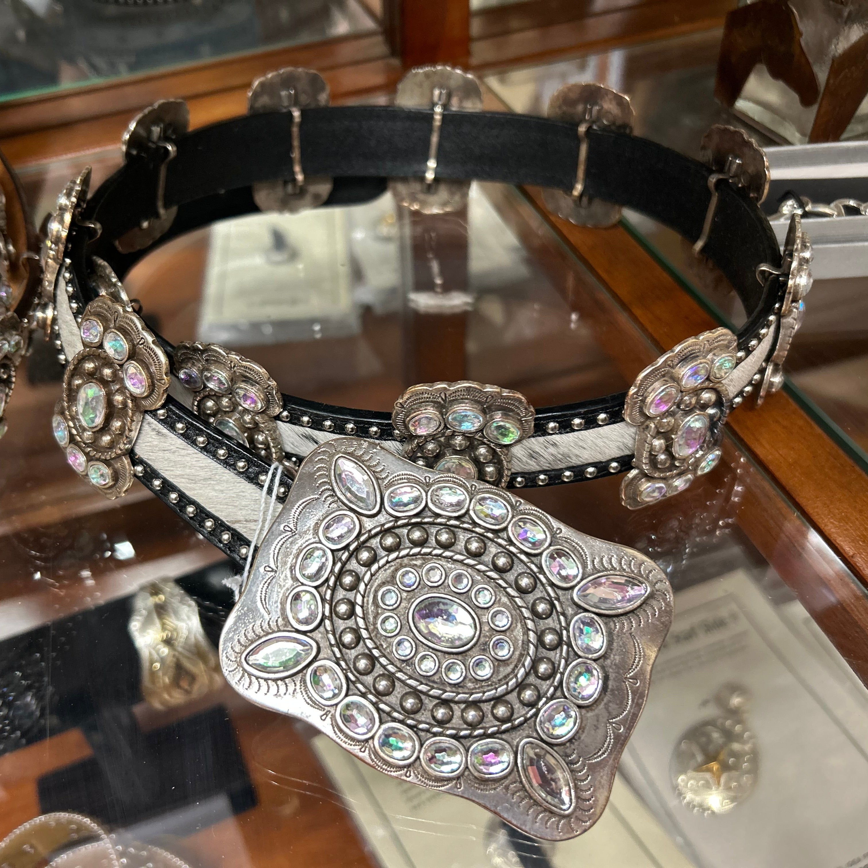SSM Belt Cowhide black/white with stones 32-34