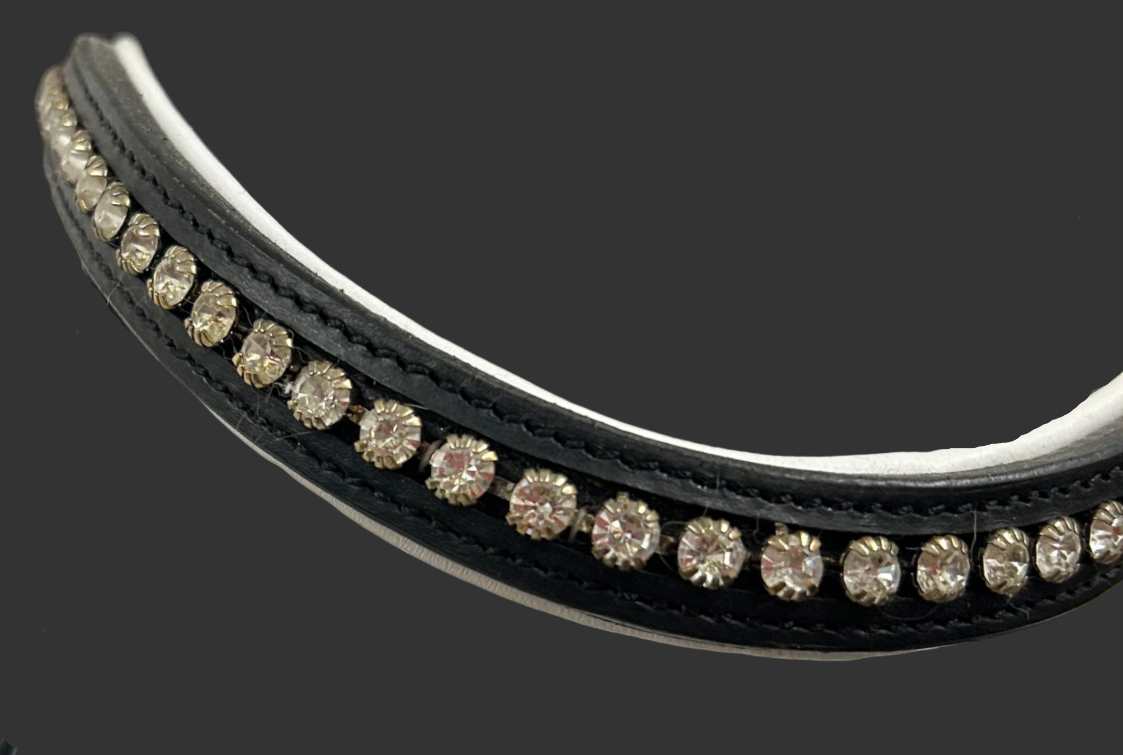 Imported Dressage headstall black/white with flash size horse flash noseband