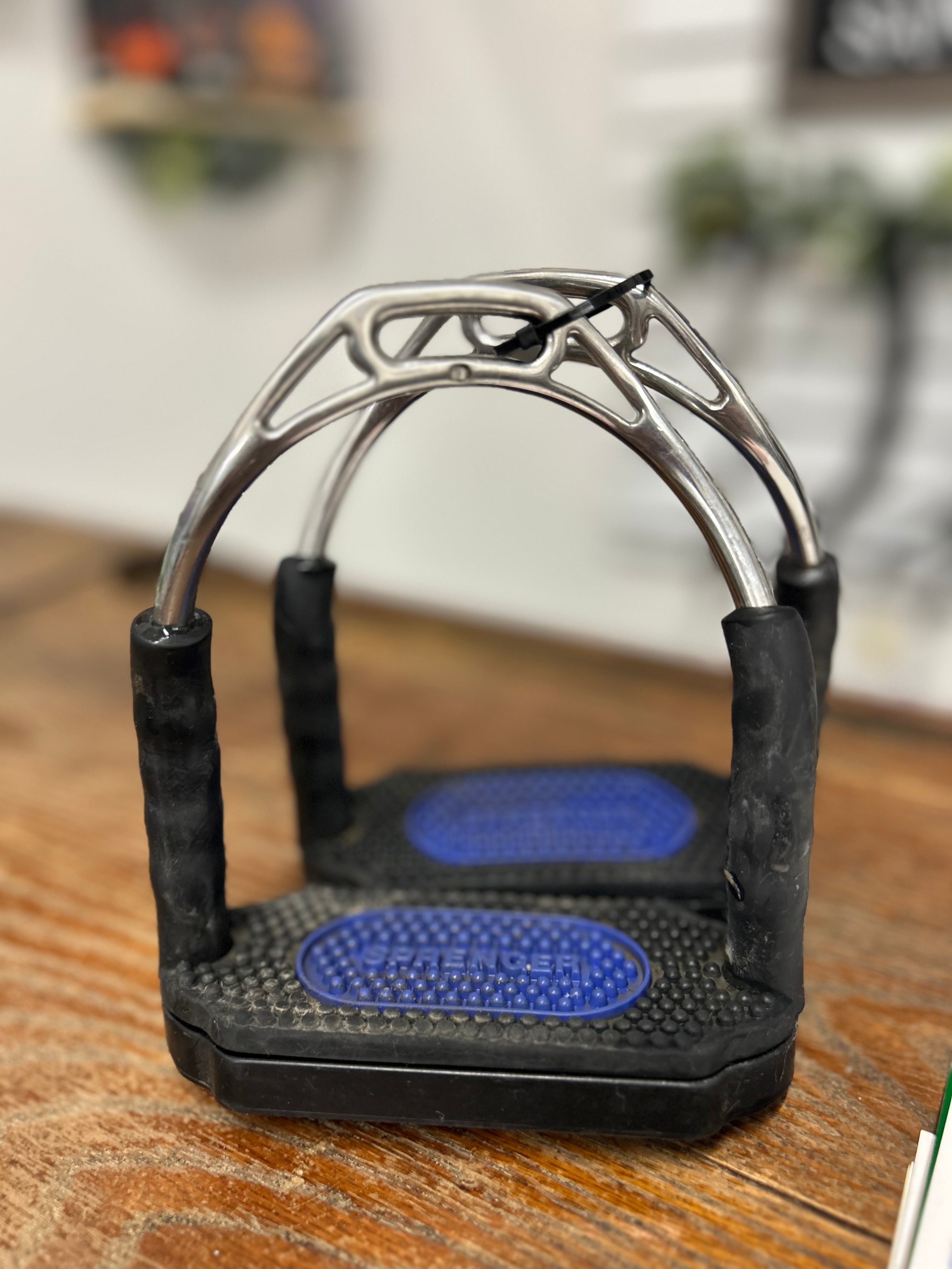 HS Sprenger bow balance stirrups 4 3/4