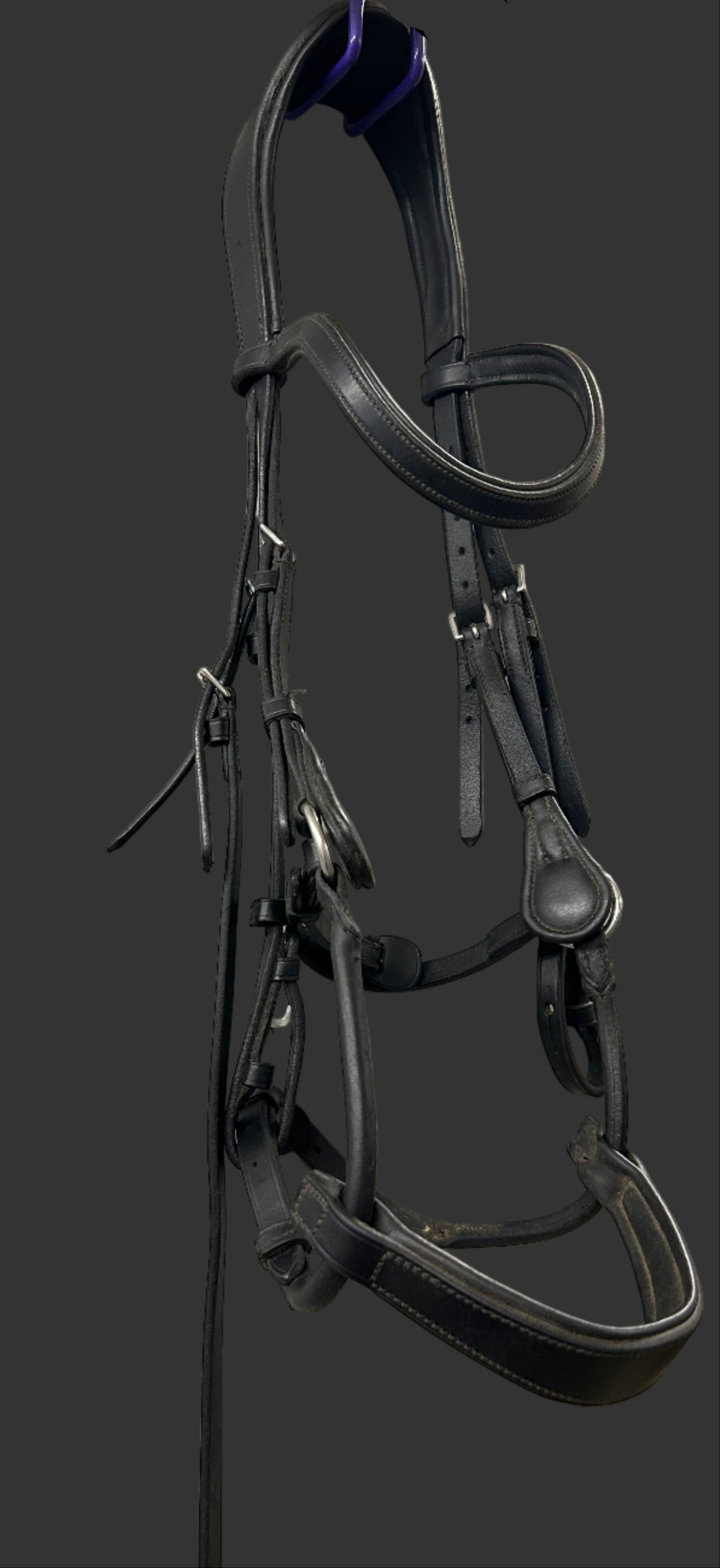 Black leather bridle with anatomic adjustable noseband Horse size