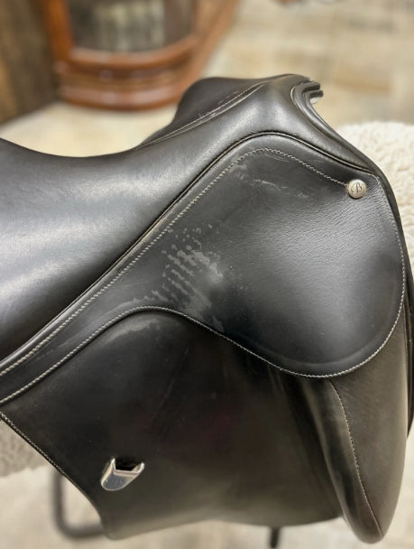 Bates Innova Dressage Saddle 18" Seat