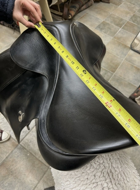 Bates Innova Dressage Saddle 18 (18.5+)