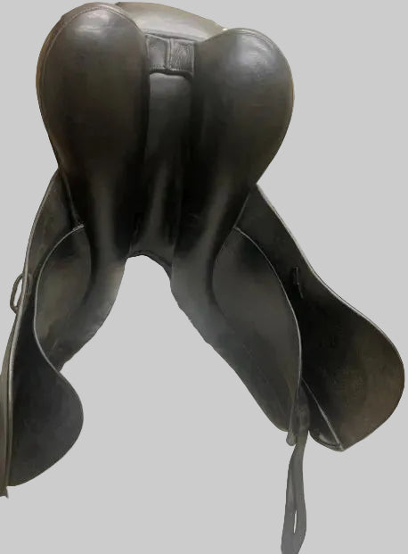 Trilogy Dressage Saddle 18.5 MW Debbie McDonald